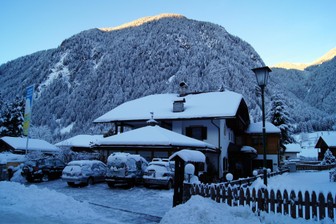 Garni + Appartamenti Santl