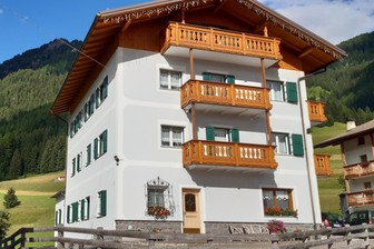 Apartments Pescol