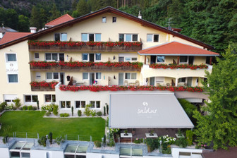 Saldur Small Active Hotel