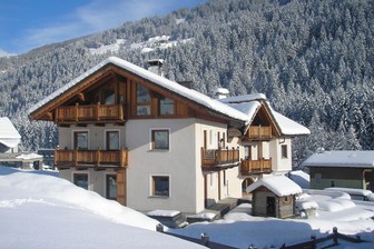 Camere + Appartamenti Chalet La Rugiada