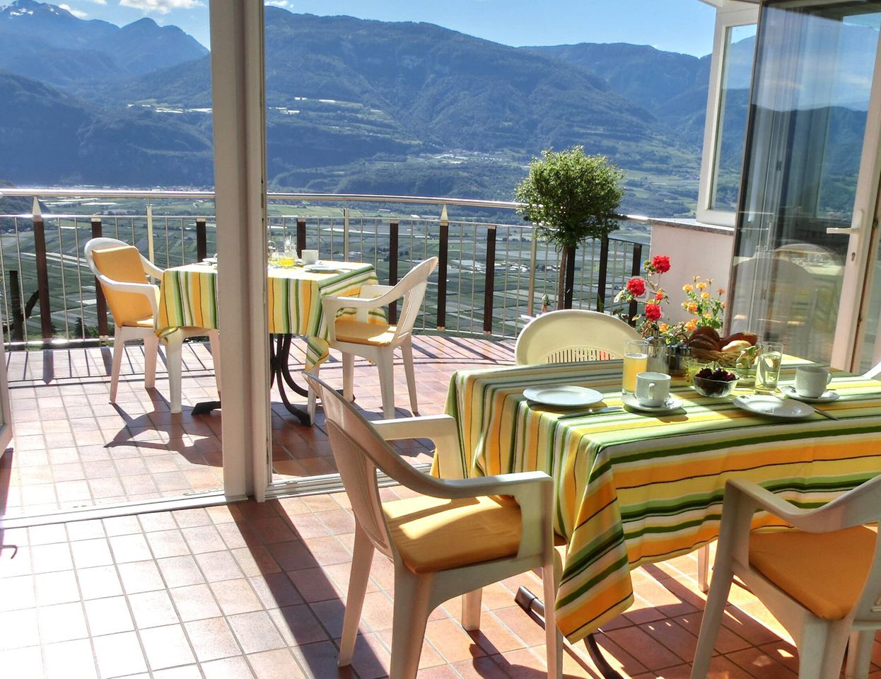 B&B + Ferienwohnungen Auf Dem Bauernhof Fritzenhof - Tramin - Bozen Und ...