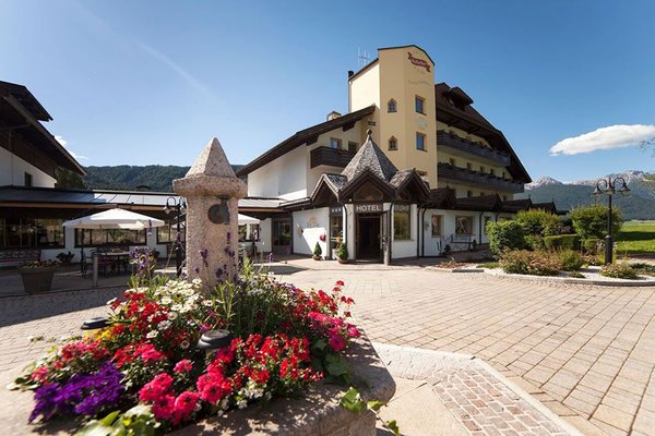 Foto estiva di presentazione Hotel Smy Koflerhof Dolomiti