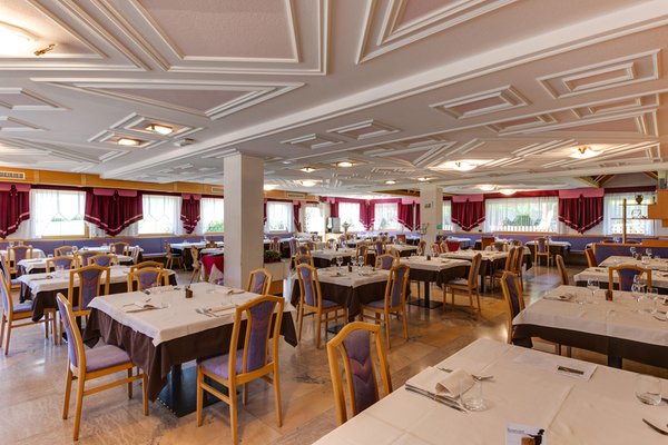 Il ristorante Rasun in Valle d'Anterselva Smy Koflerhof Dolomiti