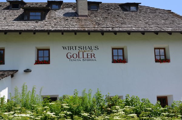 Photo exteriors Small hotel Ansitz Goller