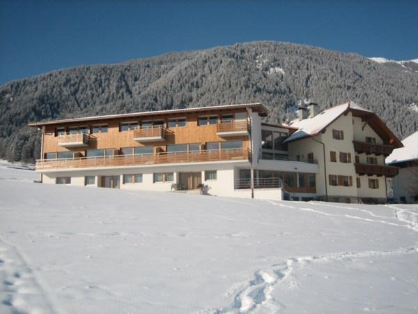 Winter presentation photo Garni (B&B) + Apartments Neumairhof