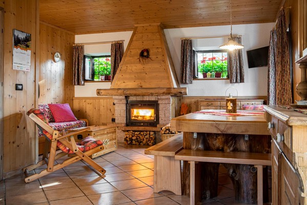 The living area Apartment in hut Angomà