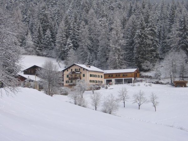 Foto esterno in inverno Köhlhof