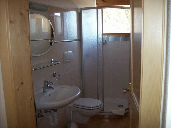 Foto del bagno Appartamenti in agriturismo Köhlhof