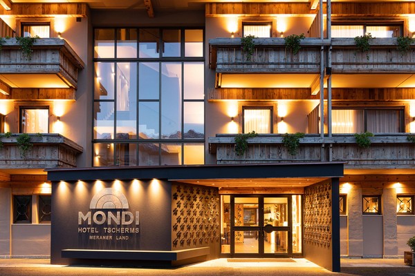 Foto esterno MONDI Hotel Tscherms