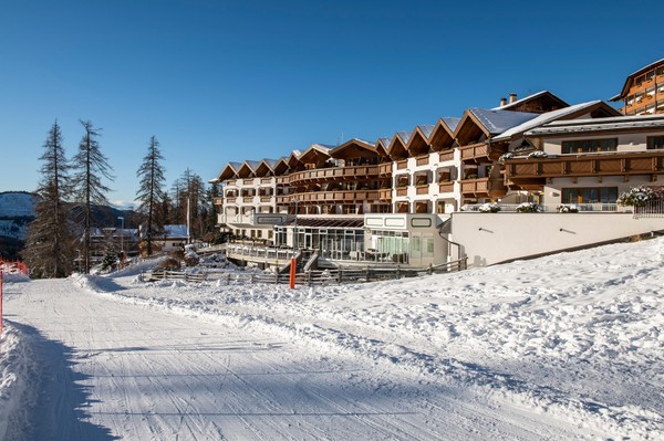 Foto esterno Hotel Sonnalp