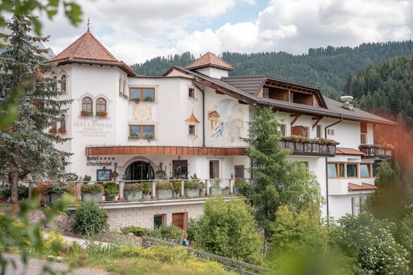 Foto Außenansicht Hotel Oberlehenhof