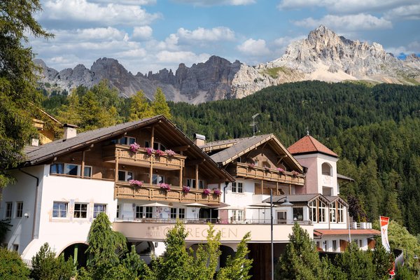 Foto estiva di presentazione Hotel Obereggen