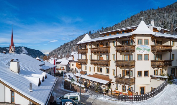 Photo exteriors Dorfhotel Moar am Latemar