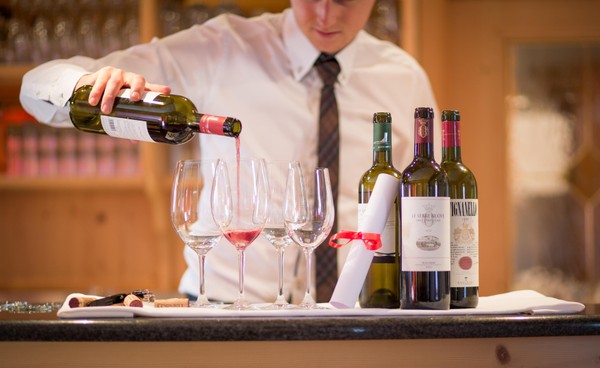 La cantina dei vini Nova Ponente Piccolo Hotel