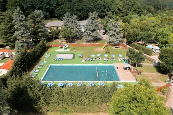 Foto des Hallenschwimmbads
