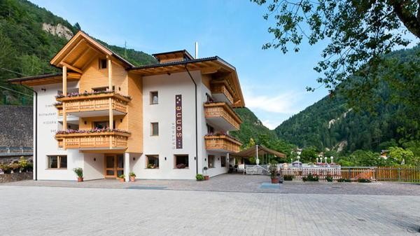 Photo exteriors Hotel Zur Sonne