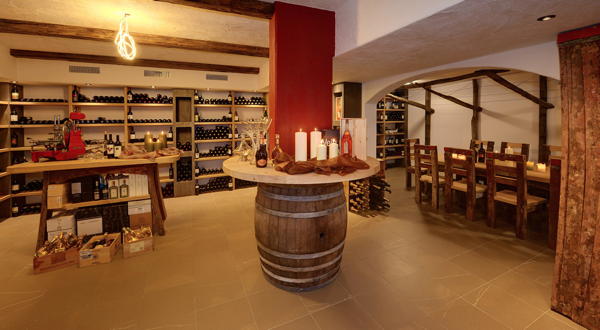La cantina dei vini Nova Ponente Sporthotel Obereggen