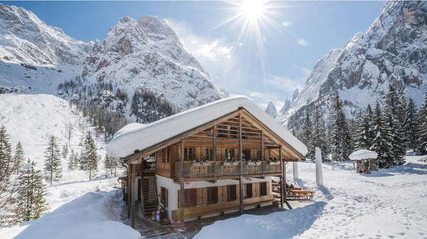 Foto esterno Rifugio con camere Fondo Valle / Talschlusshütte