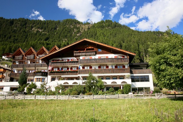 Photo exteriors Hotel Alpenland