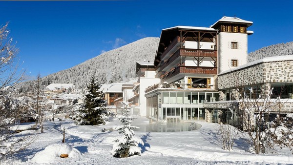 Photo exteriors Romantik Hotel Post