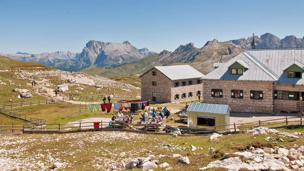 Foto Außenansicht im Sommer Bolzano - Schlernhaus