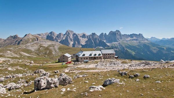 Foto Außenansicht im Sommer Bolzano - Schlernhaus