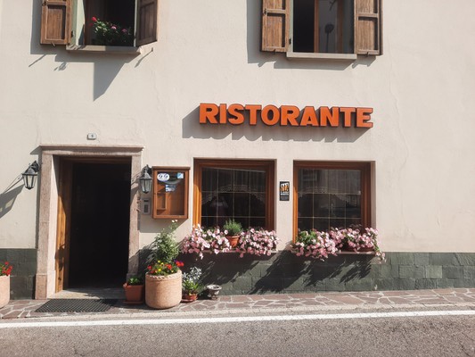 Photo exteriors Hotel Alpina