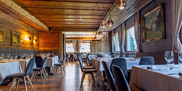 The restaurant Cortina d'Ampezzo Dolomiti Lodge Alverà