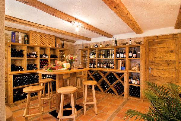 Wine cellar Carezza / Karersee Moseralm