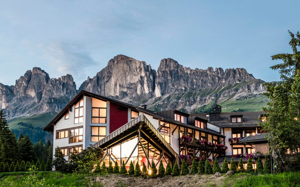 Photo exteriors Hotel Alpenrose