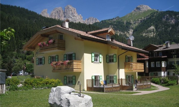 Foto esterno Residence Ercabuan