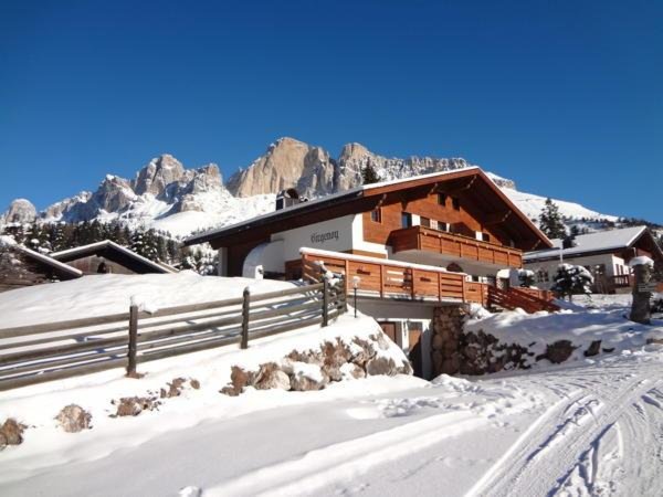 Foto Außenansicht im Winter Girgenoy