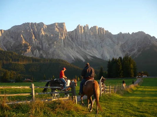 Farmhouse apartments Angerle - Alm Carezza/ Karersee - Nova Levante / Welschnofen