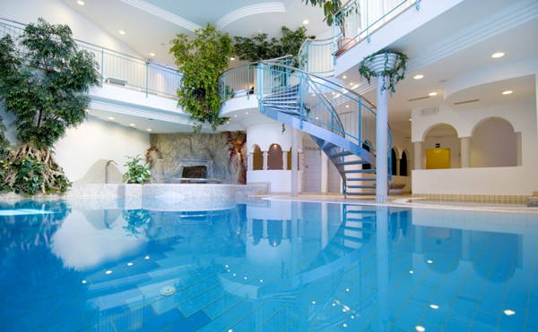 La piscina Hotel Oberwirt Weißes Kreuz