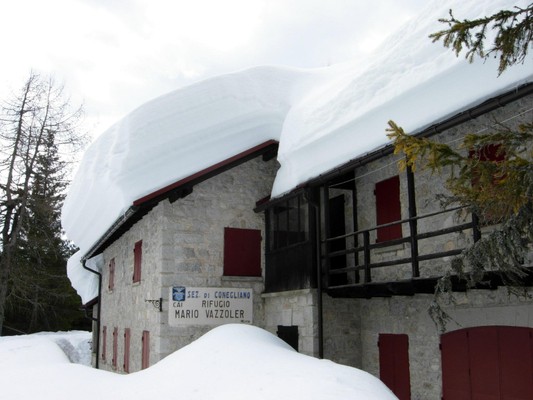 Foto esterno Rifugio con camere Vazzoler