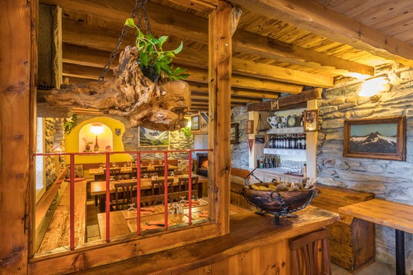 The restaurant Chiesa in Valmalenco Lago Palu