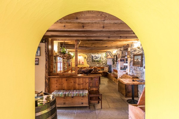 The restaurant Chiesa in Valmalenco Lago Palu