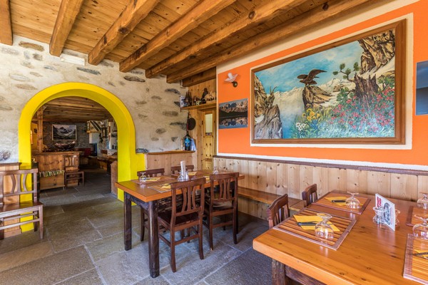 The restaurant Chiesa in Valmalenco Lago Palu