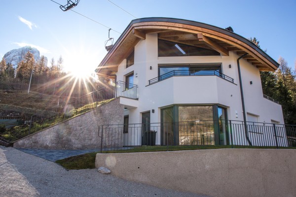 Foto Außenansicht Ferienwohnungen Arpa Chalet