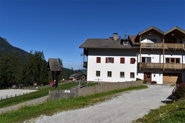 Foto esterno Maneggio Unterlanerhof