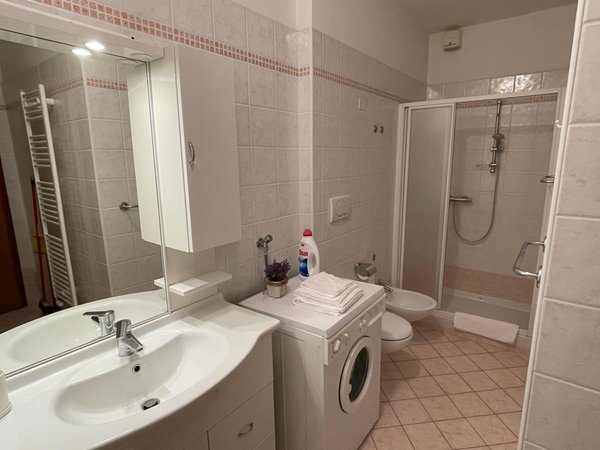 Photo of the bathroom Apartments Molveno Centro