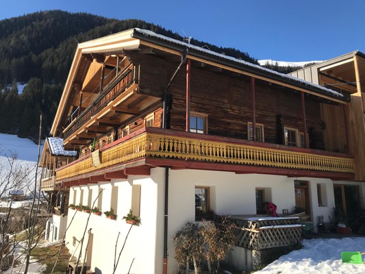 Foto Außenansicht Ferienwohnungen Grieshof am Pühel