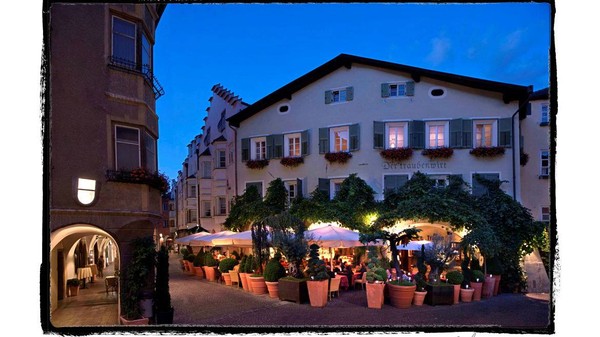Foto Außenansicht Restaurant Traubenwirt