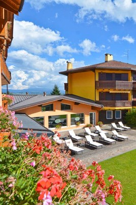 Foto esterno Hotel Gaarten