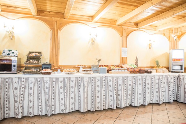 The breakfast Col Del Sole Bike Hotel
