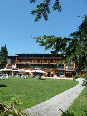 Foto esterno Hotel + Residence Miramonti