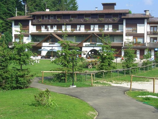 Foto esterno Hotel + Residence Miramonti