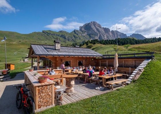 Photo exteriors Alpine farm Neidia