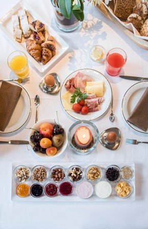 The breakfast Hotel Vierbrunnenhof