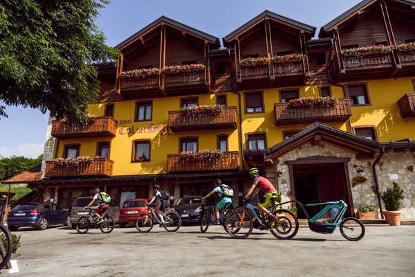 Photo exteriors Bike rental Altopiano Outdoor